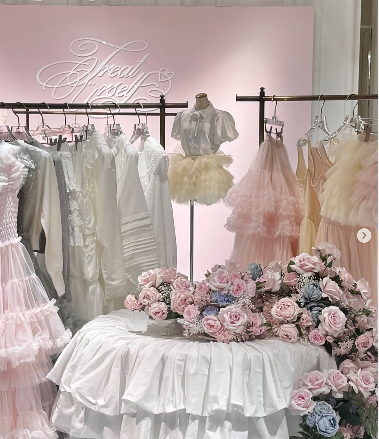 Feel the Breeze: 3 Japanese Fashion Styles to Refresh Your Summer Look