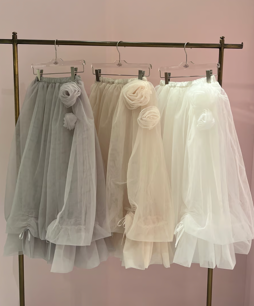 【Delivery within 2 weeks】Rose motif ribbon tulle skirt(long)