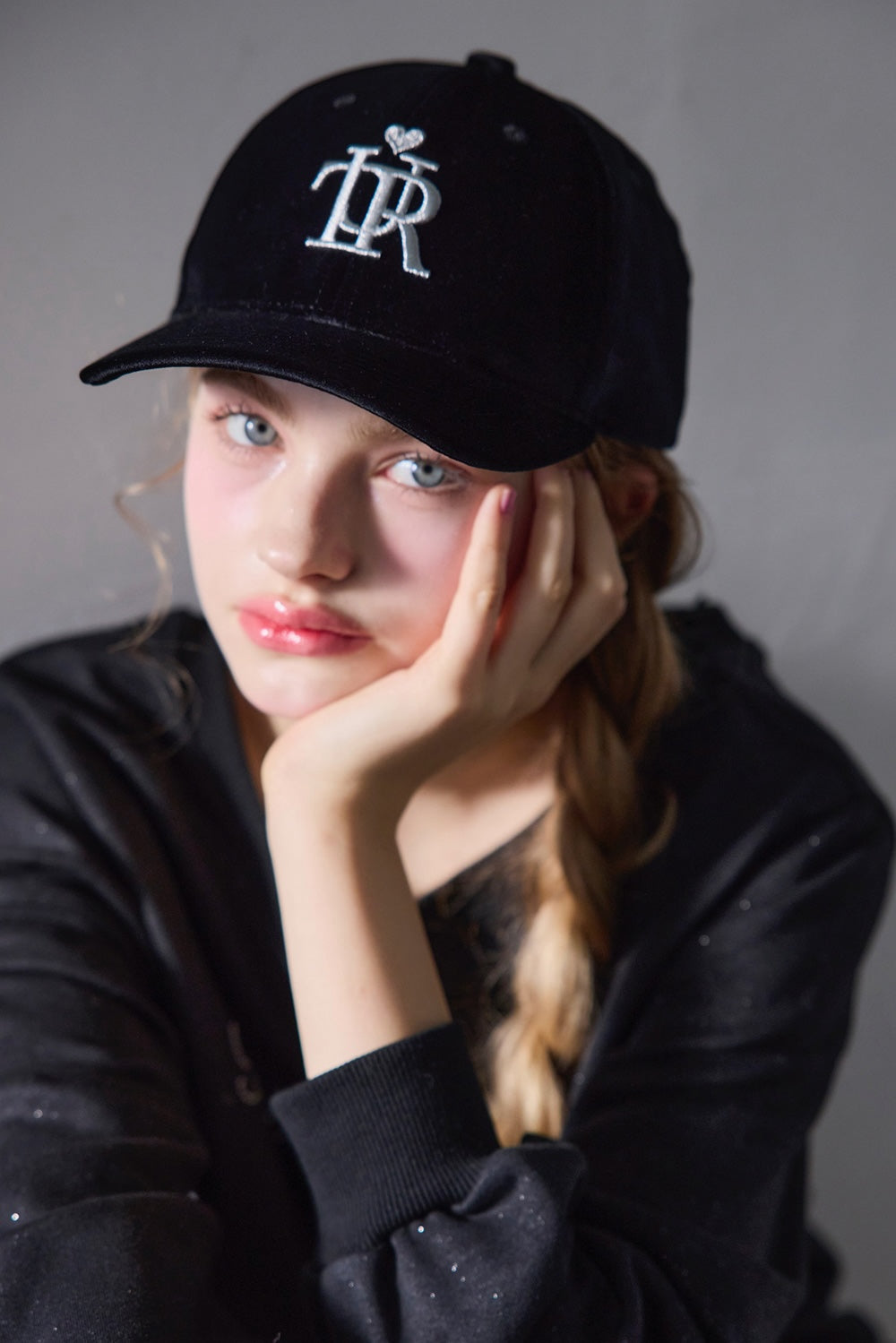 25 AW collection – Treat Ürself