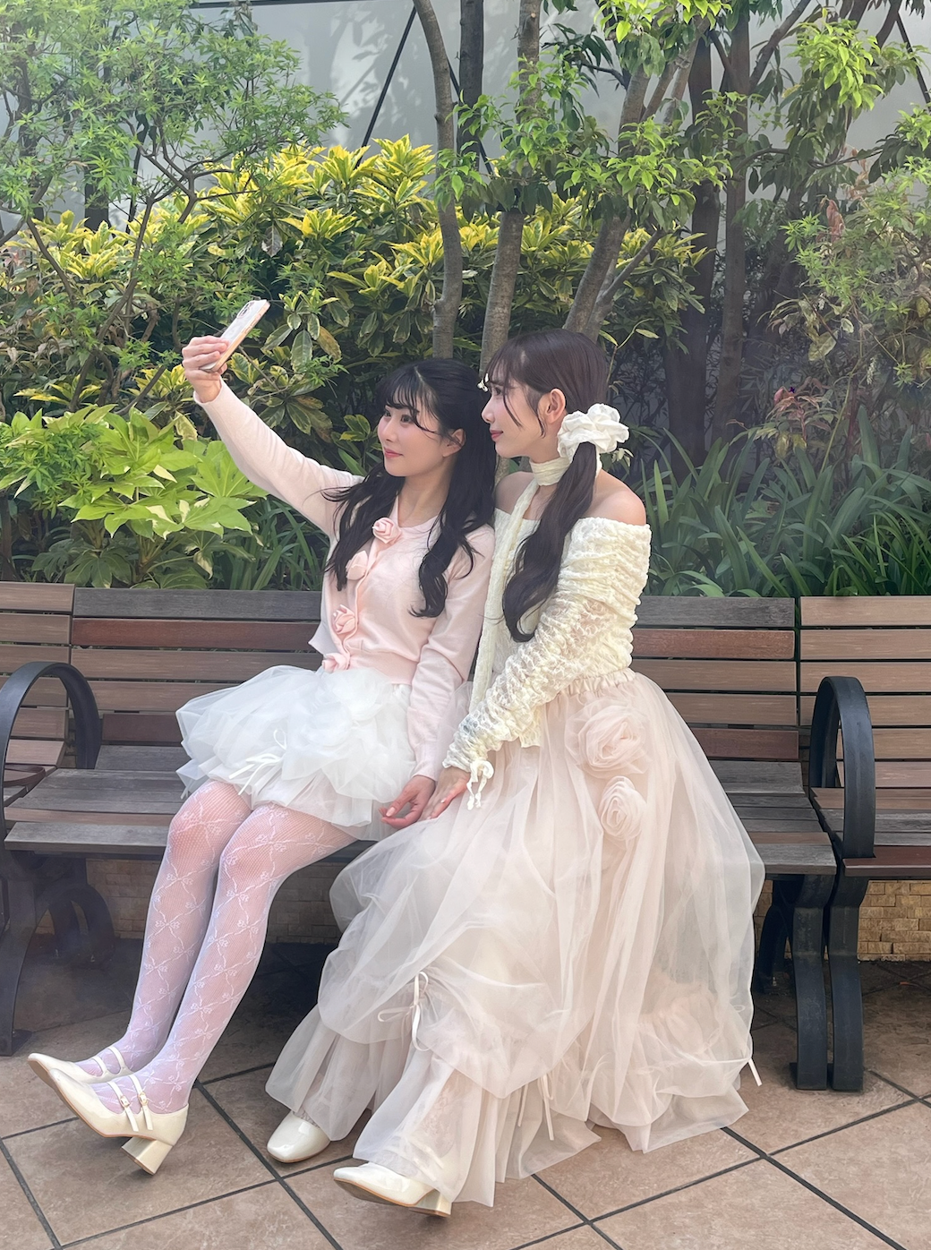 【Delivery within 2 weeks】Rose motif ribbon tulle skirt(long)