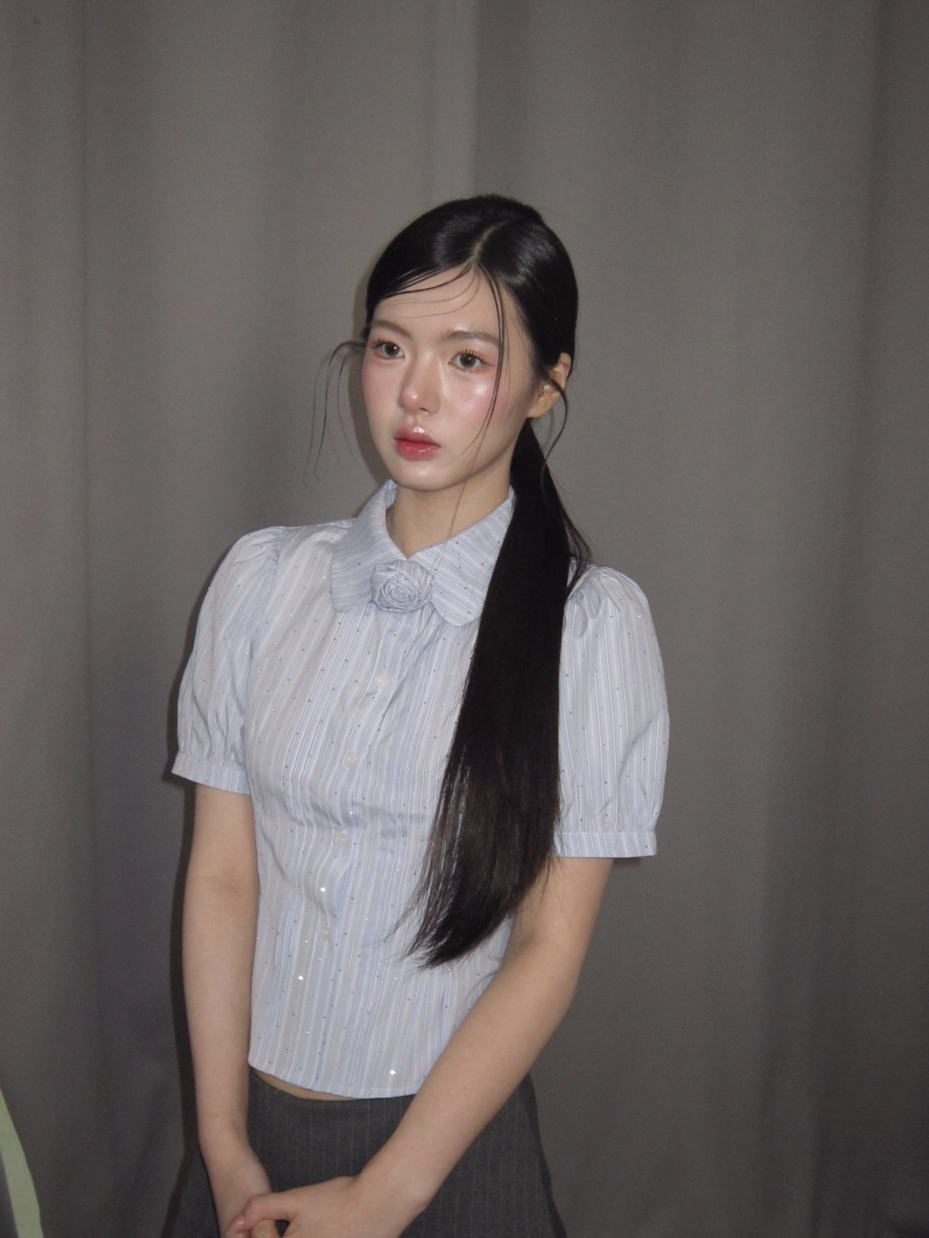 Rose accent shirt blouse – Treat Ürself