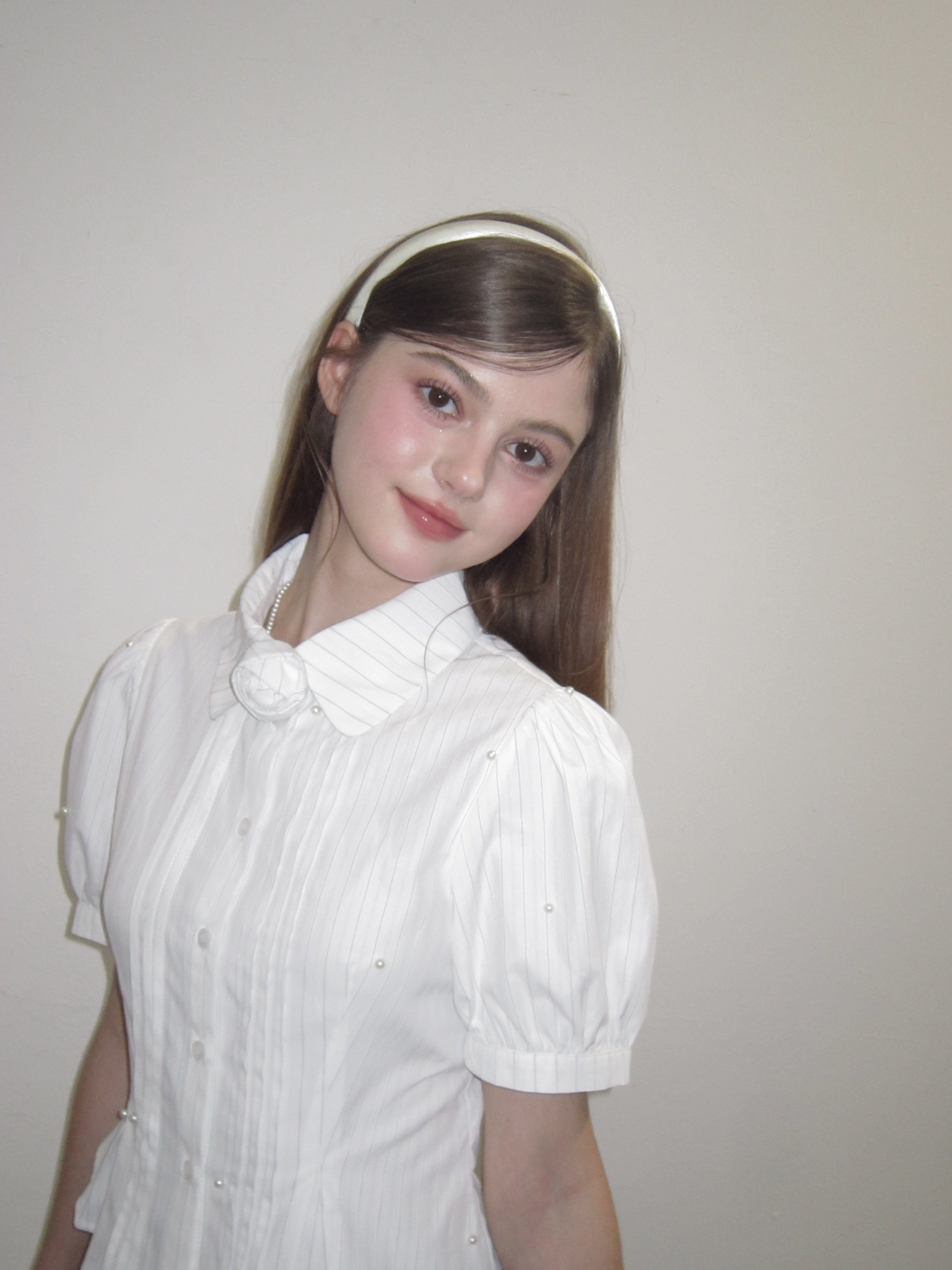 treatürself Rose accent shirt blouse treatürself Rose accent shirt blouse Rose accent shirt