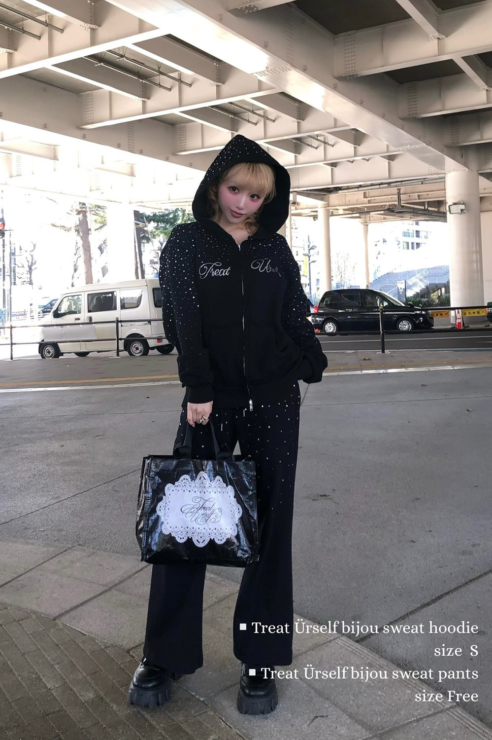 Treat Ürself bijou sweat pants