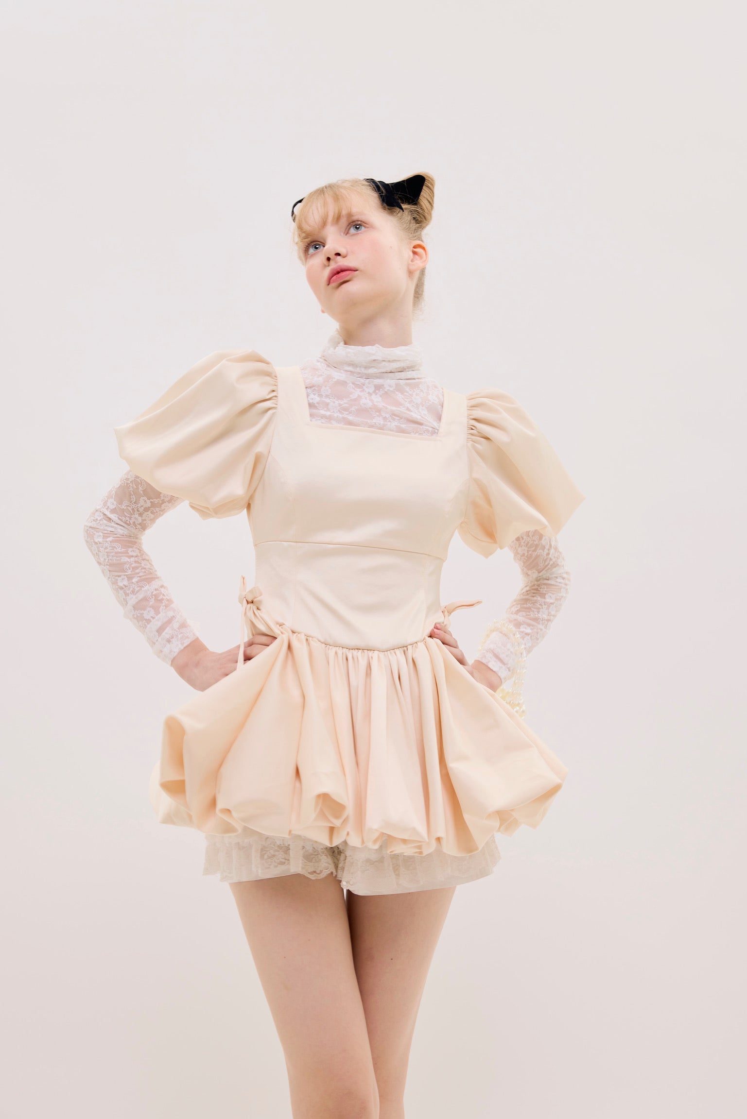 ワンピース TreatUrself balloon peplum mini onepiece puff sleeve balloon mini one-piece(pink beige) – Treat Ürself