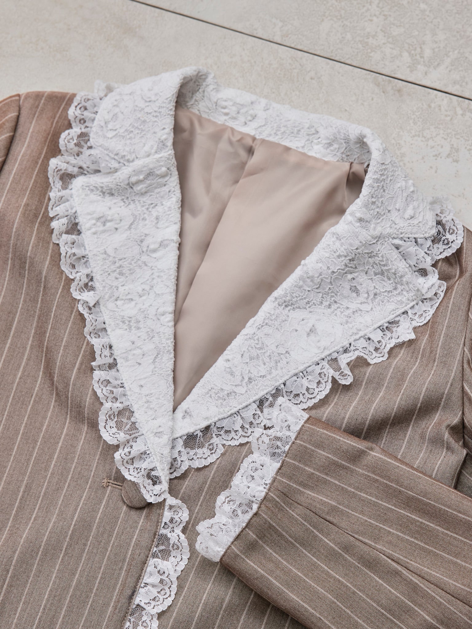 【10月末より順次発送】Retro lace jacket