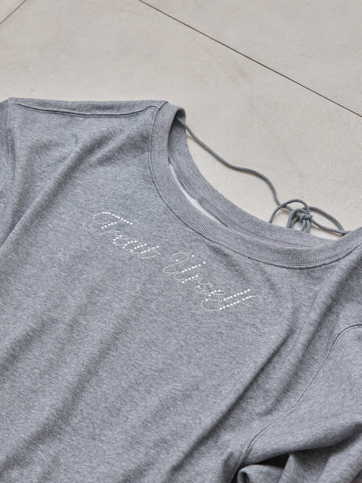 one shoulder pearl logo sweat