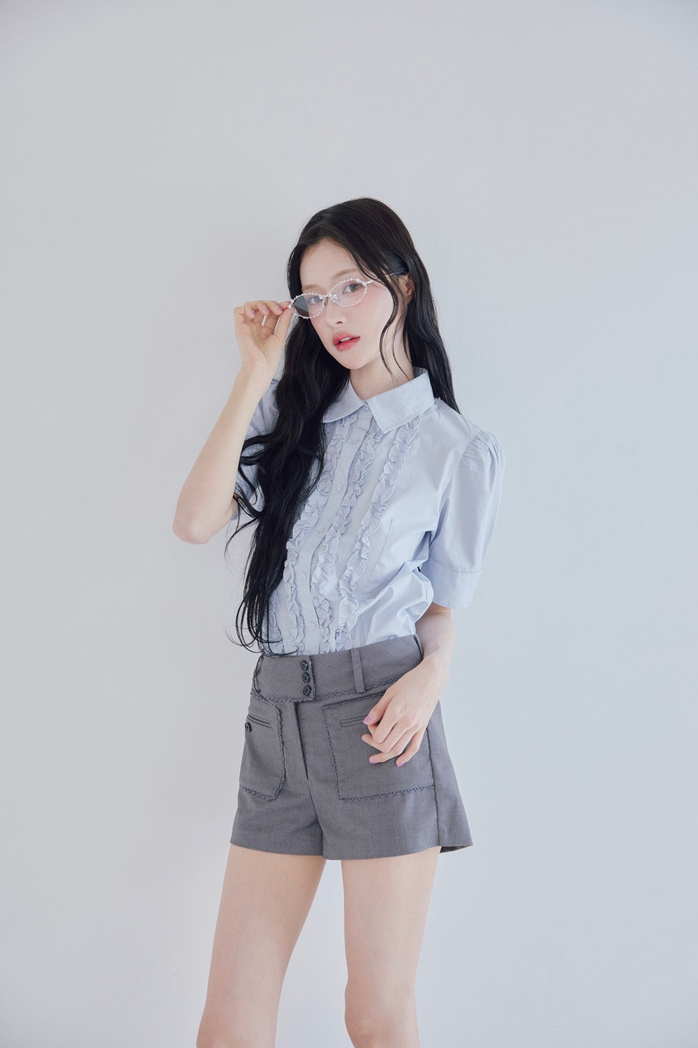 whip cream frill blouse