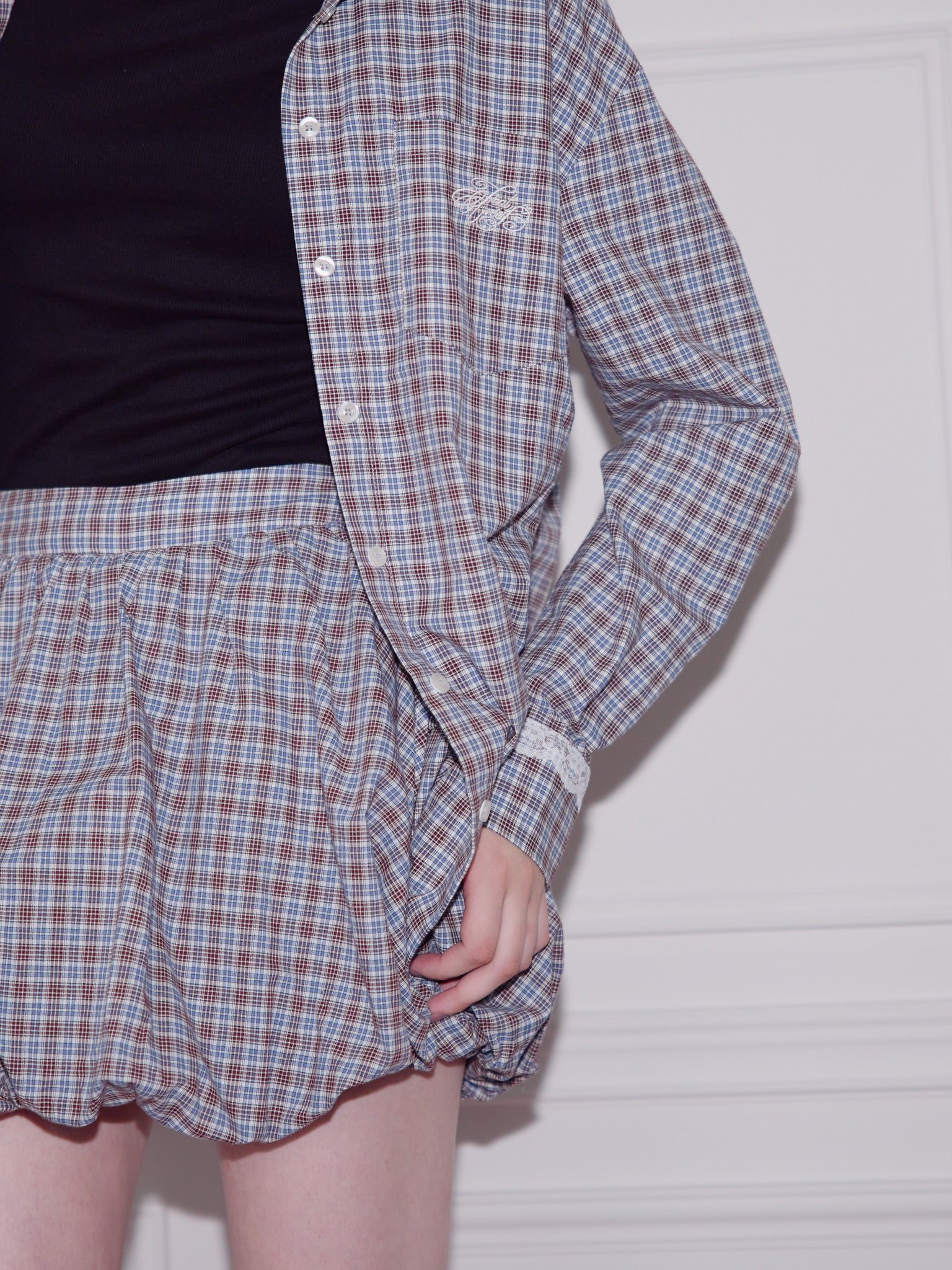 Check shirts balloon skirt