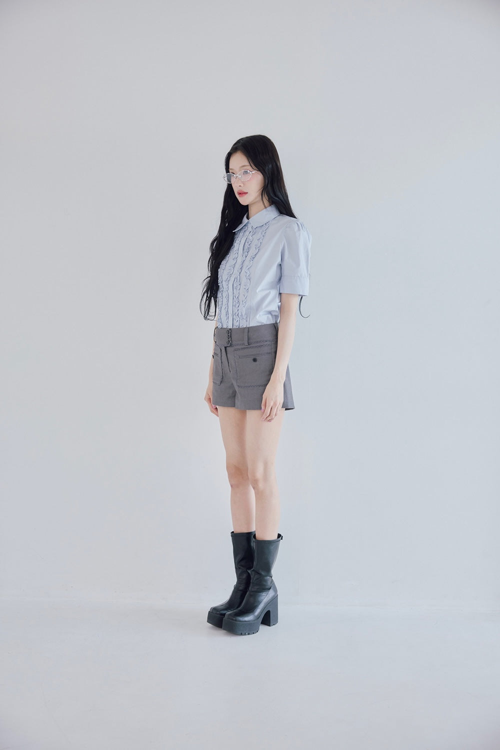 whip cream frill blouse