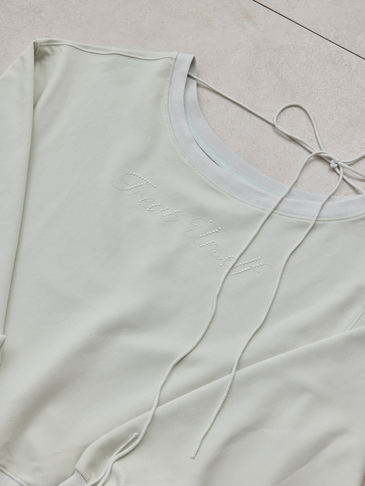 one shoulder pearl logo sweat