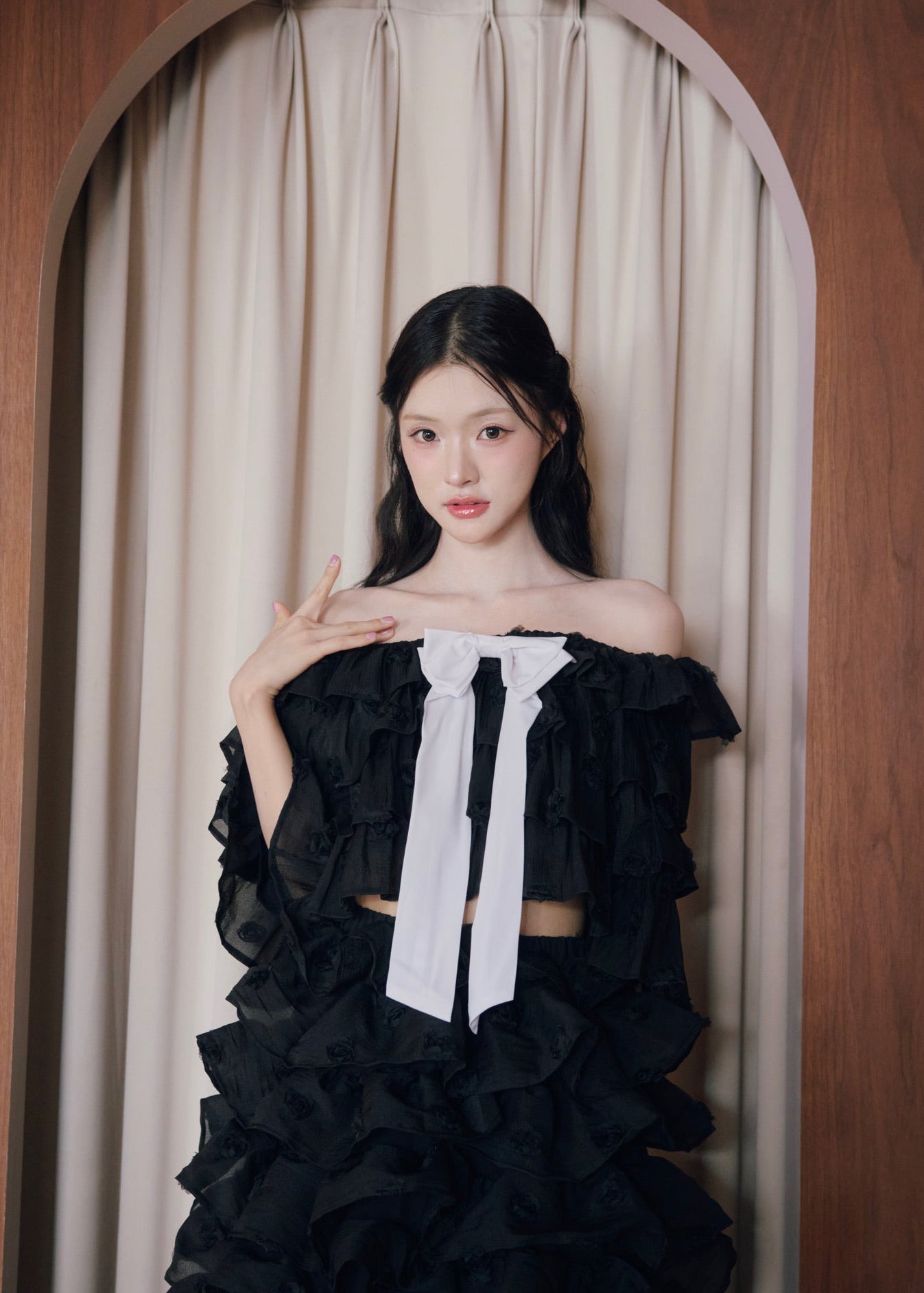 Lisa rose frill ribbon tops