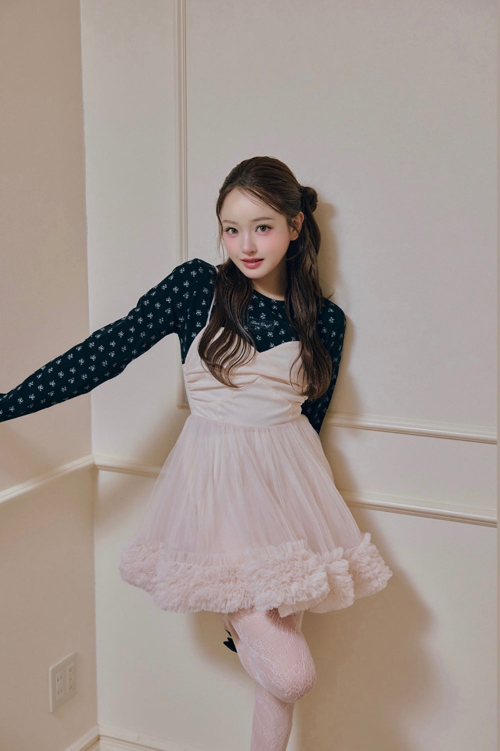 Tiny bloom tops
