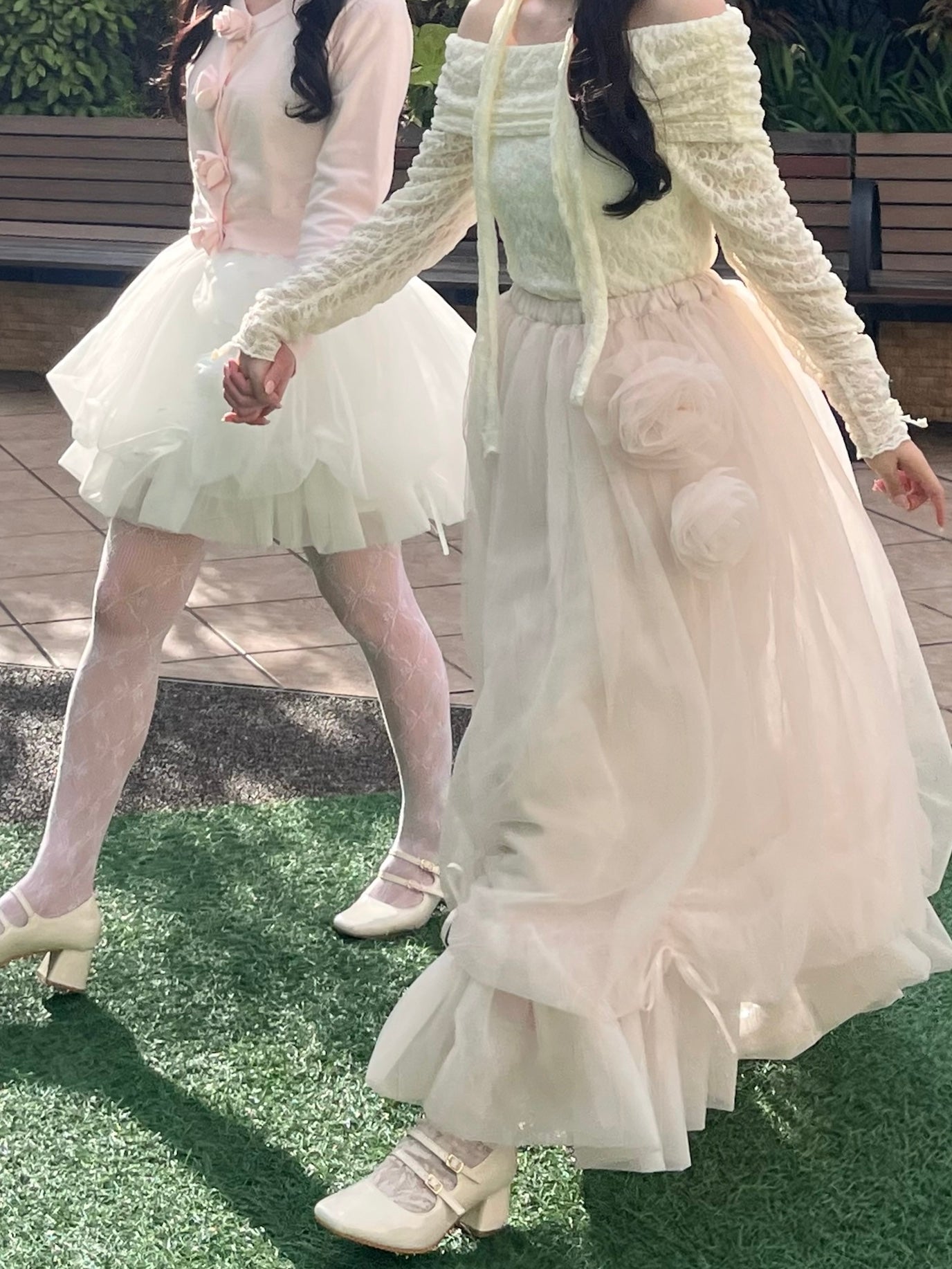 【Delivery within 2 weeks】Rose motif ribbon tulle skirt(long)
