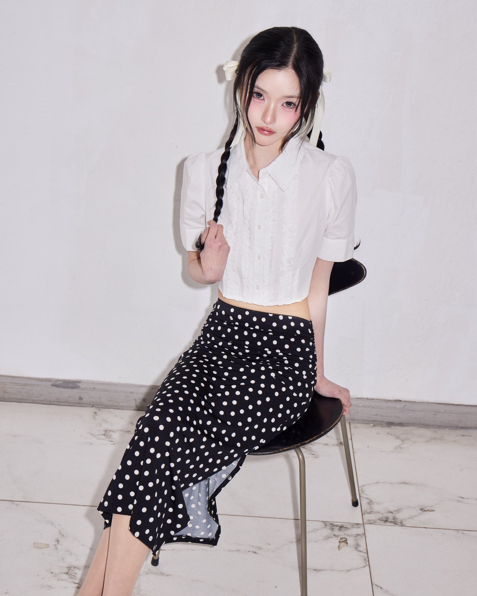 whip cream frill blouse