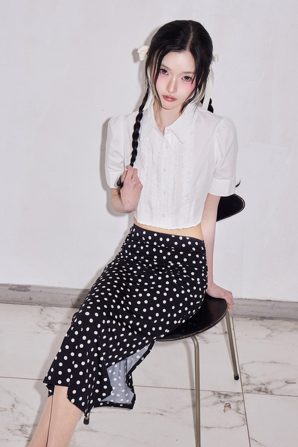 whip cream frill blouse