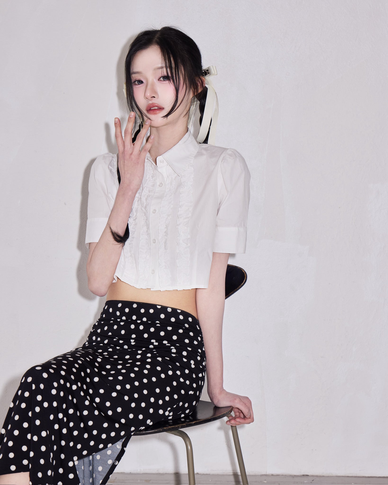 whip cream frill blouse