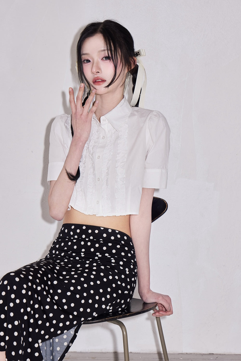 whip cream frill blouse