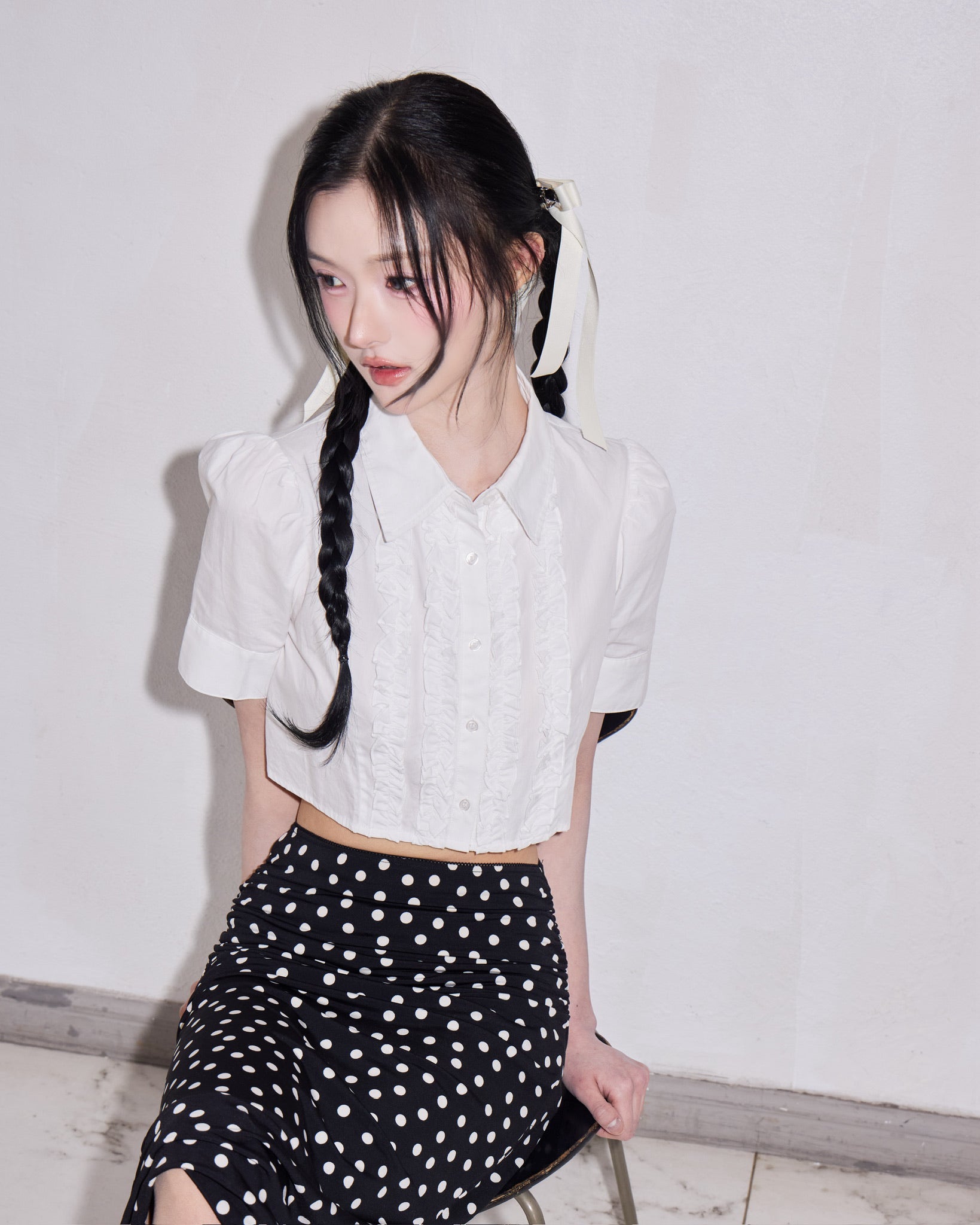 whip cream frill blouse