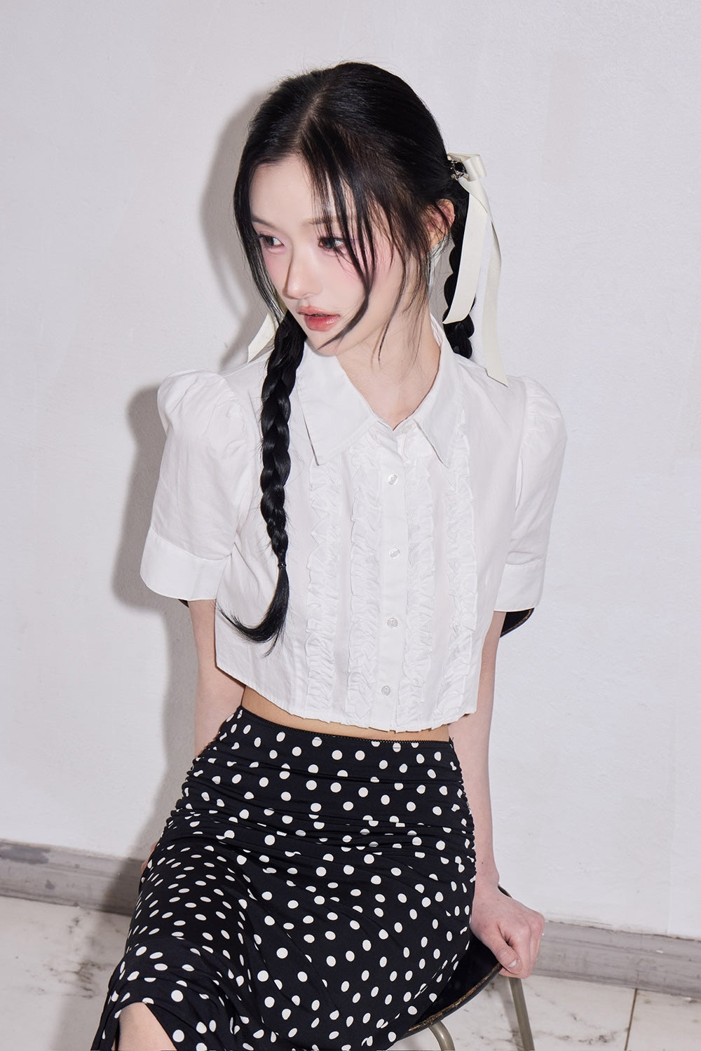 whip cream frill blouse