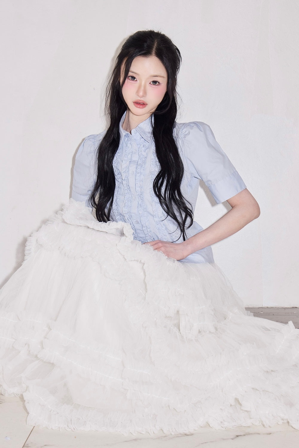 whip cream frill blouse