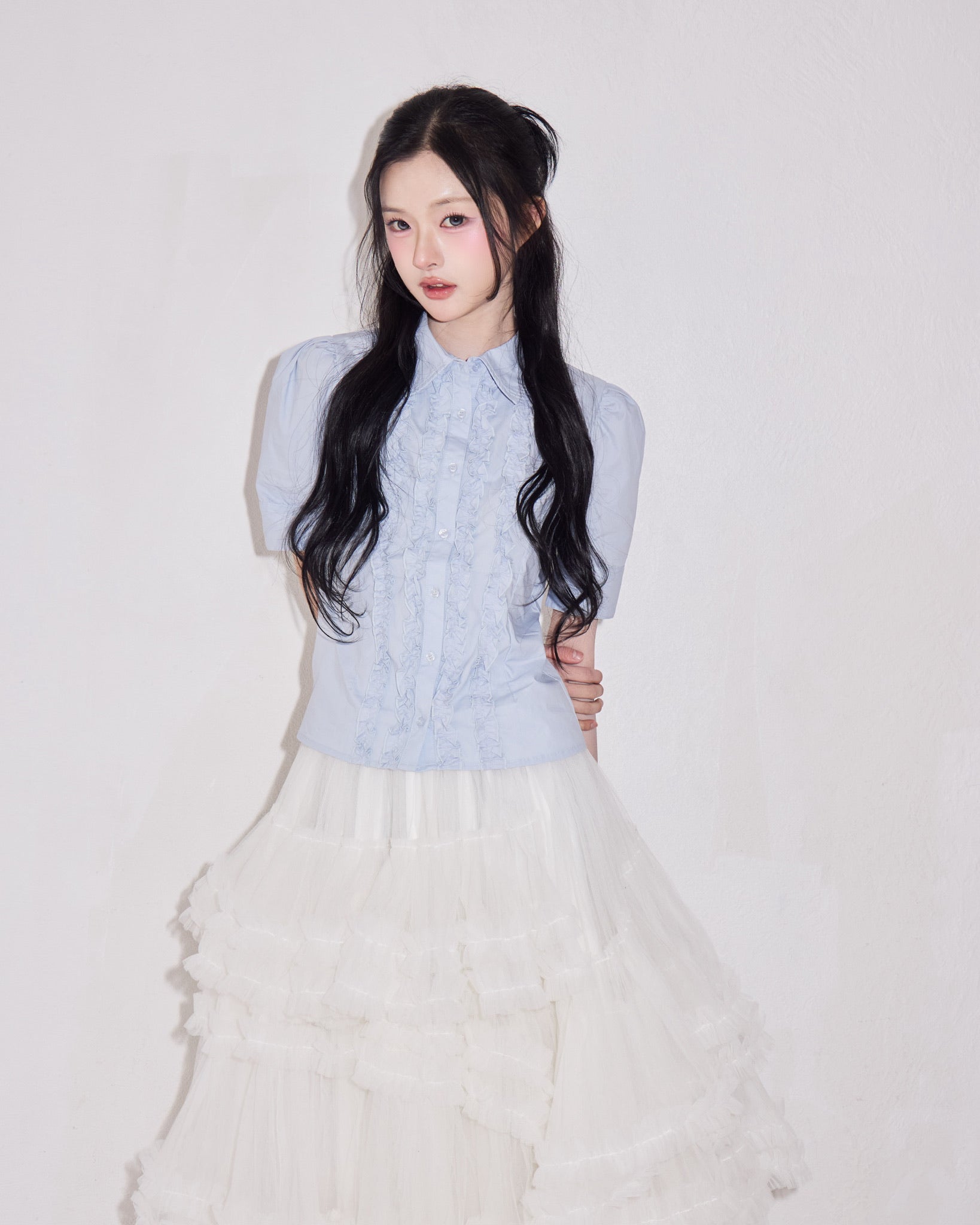 whip cream frill blouse