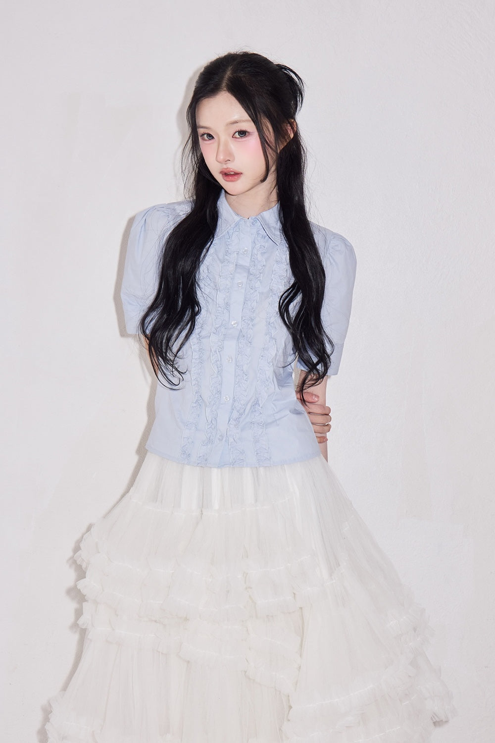 whip cream frill blouse