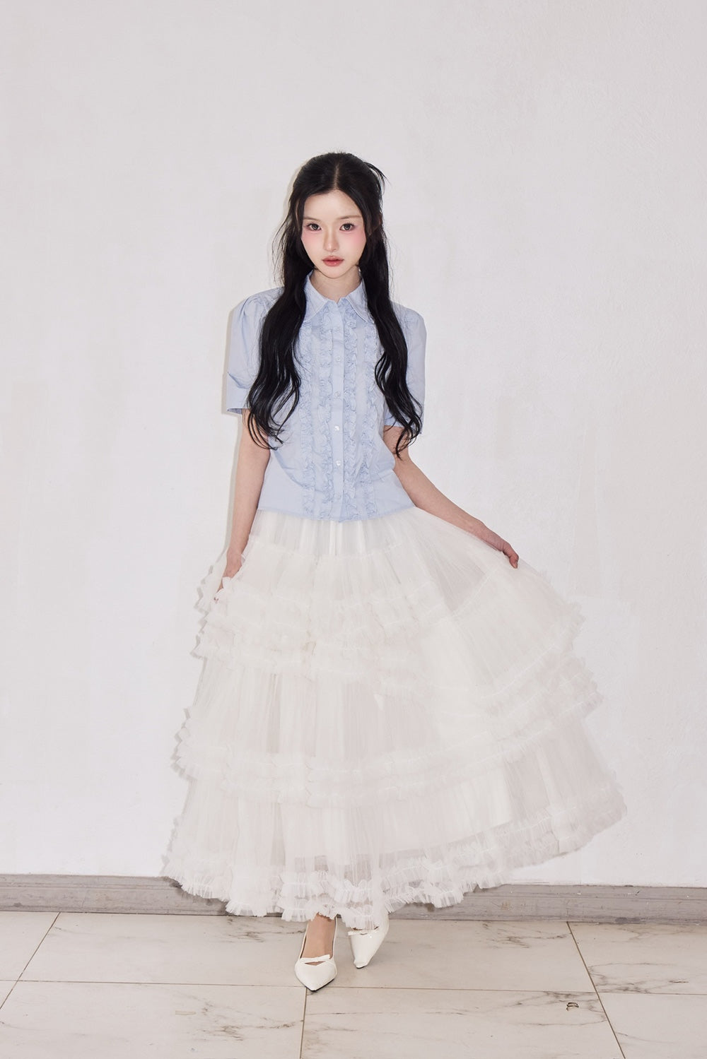 whip cream frill blouse