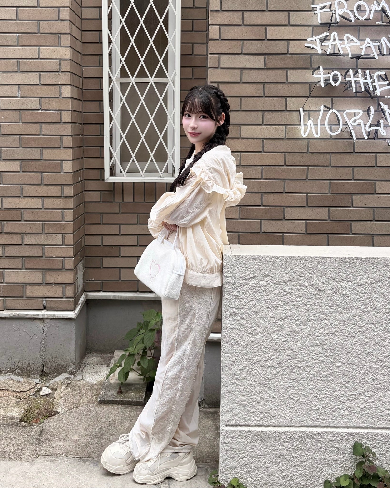 airy lace hoodie