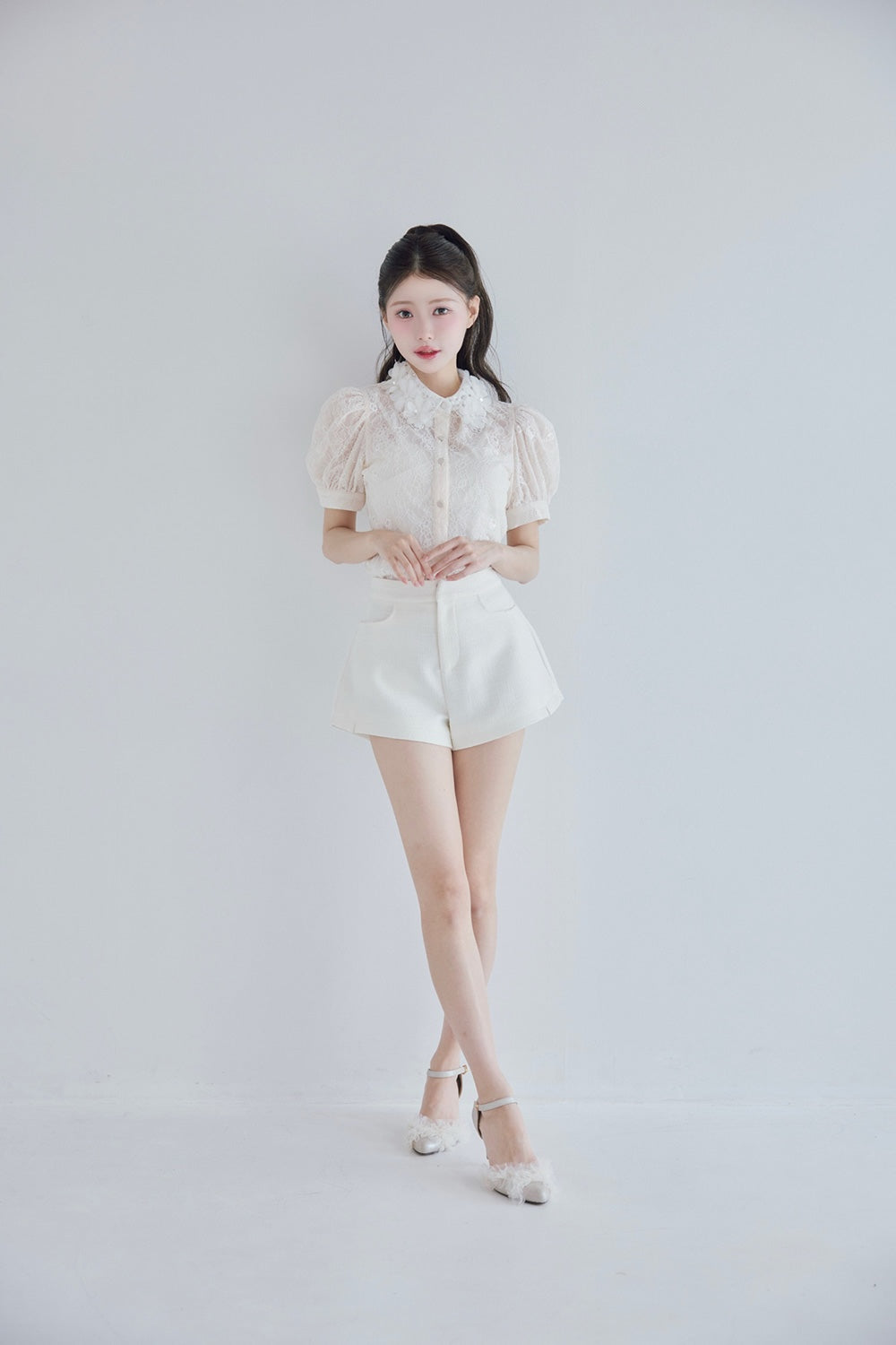 étoile flower lace blouse