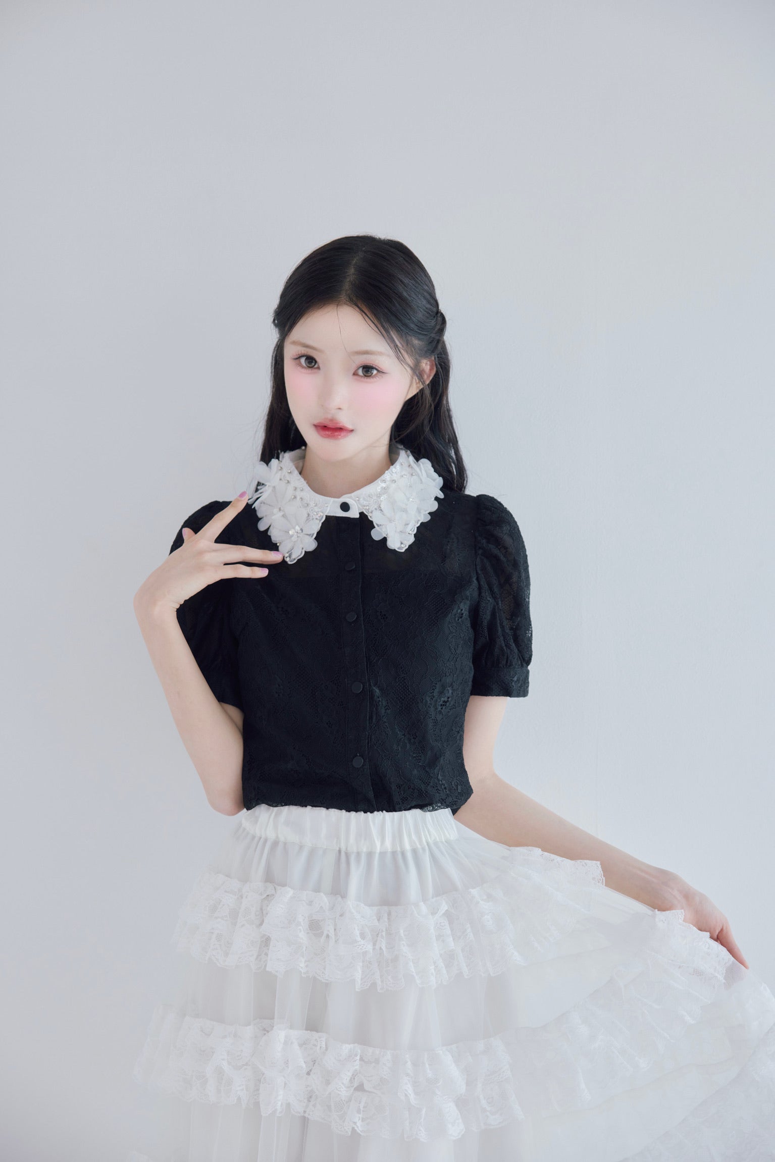 étoile flower lace blouse