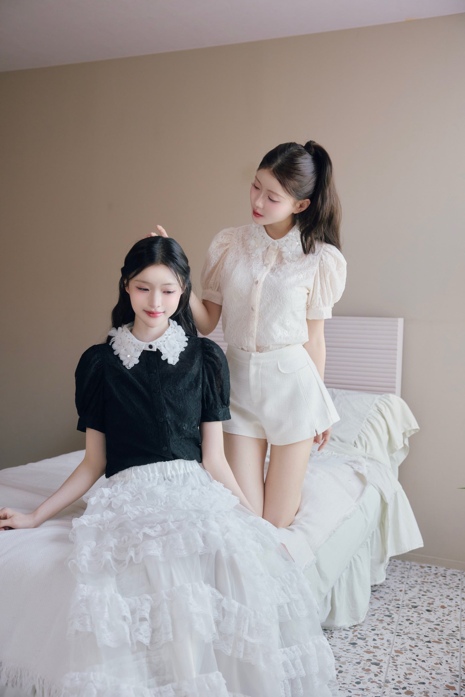 étoile flower lace blouse – Treat Ürself