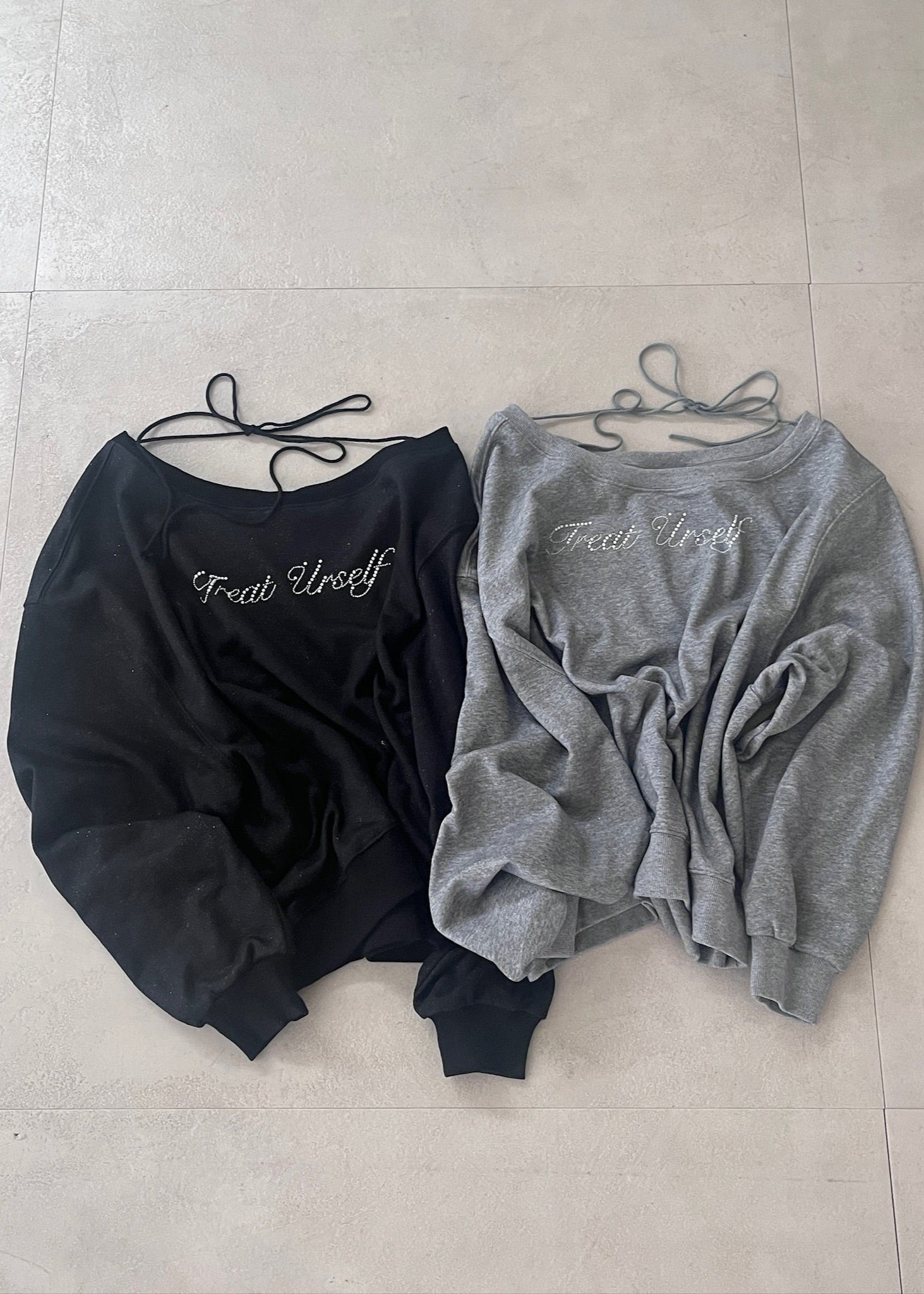 one shoulder pearl logo sweat