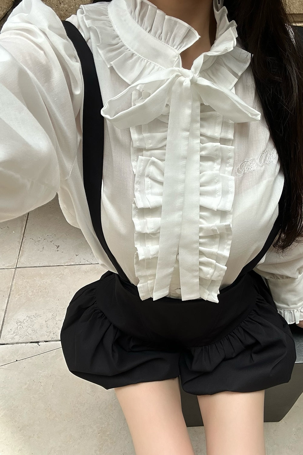Stand collar frill blouse