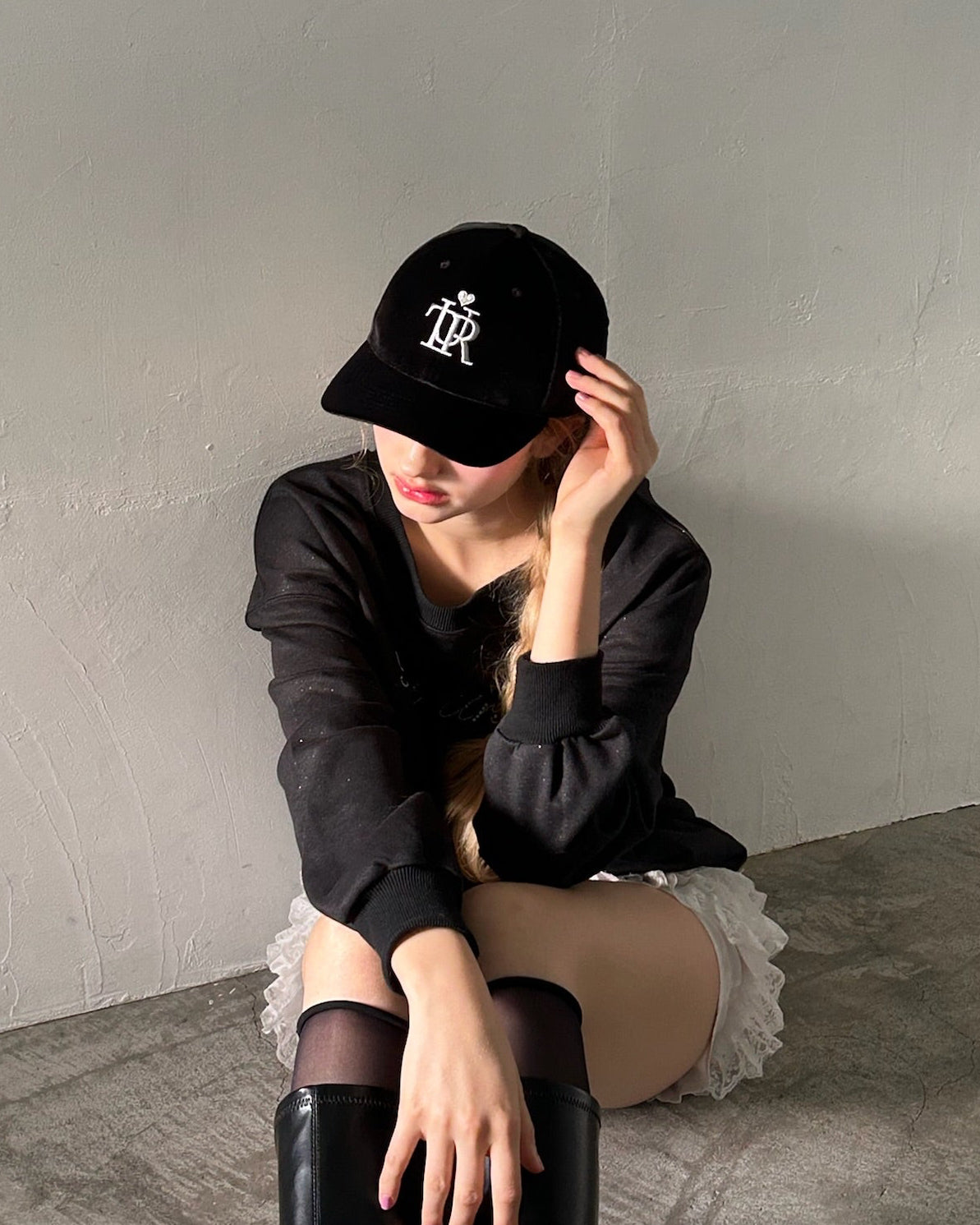 TÜR velours cap – Treat Ürself
