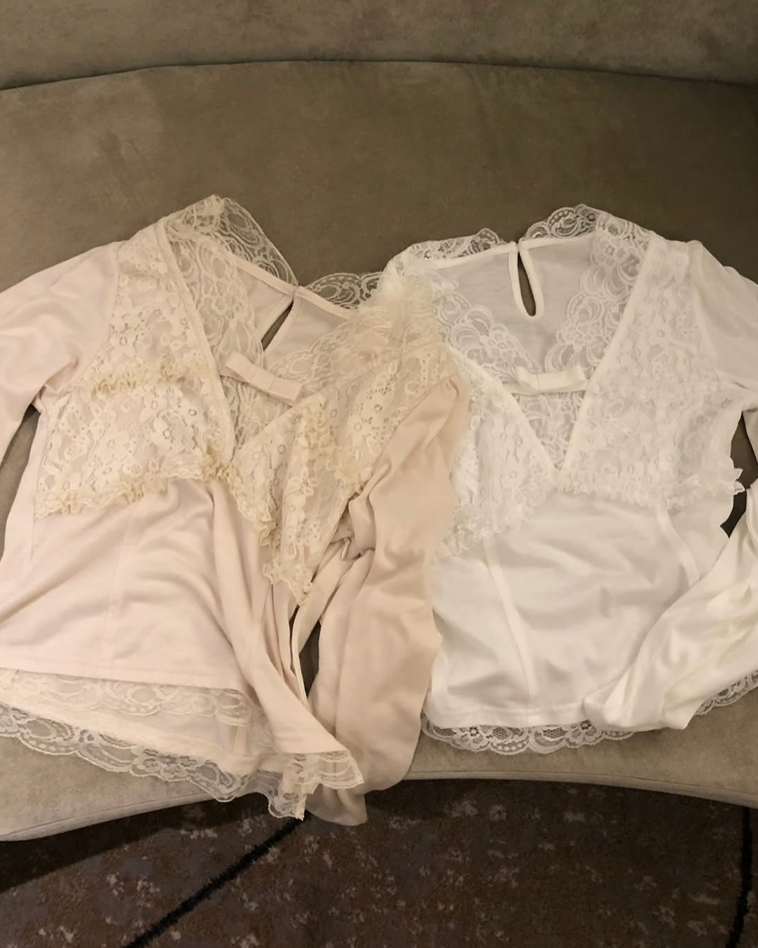 Romance Lace long sleeve tops