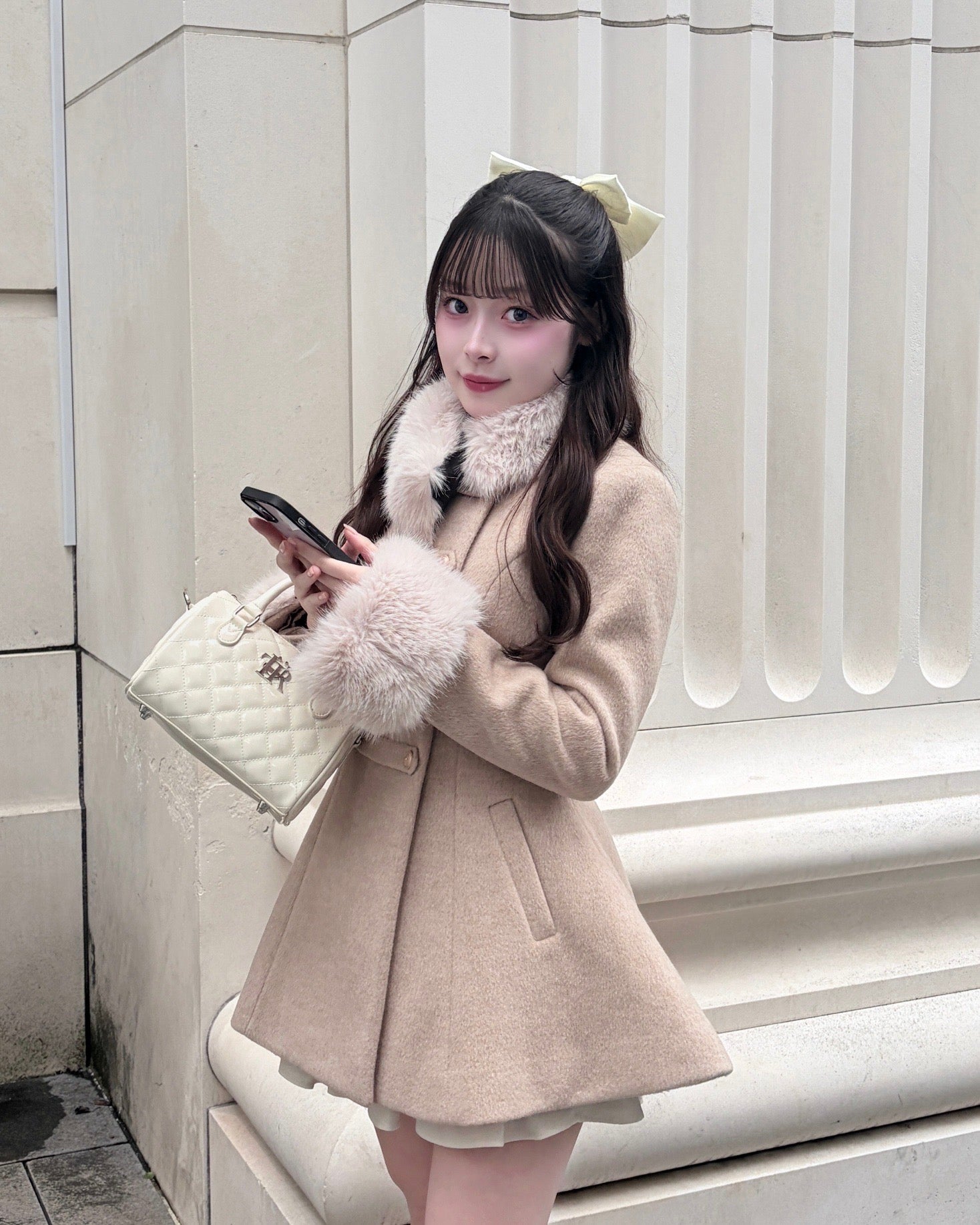 即納 Muse fur flare coat（beige） – Treat Ürself
