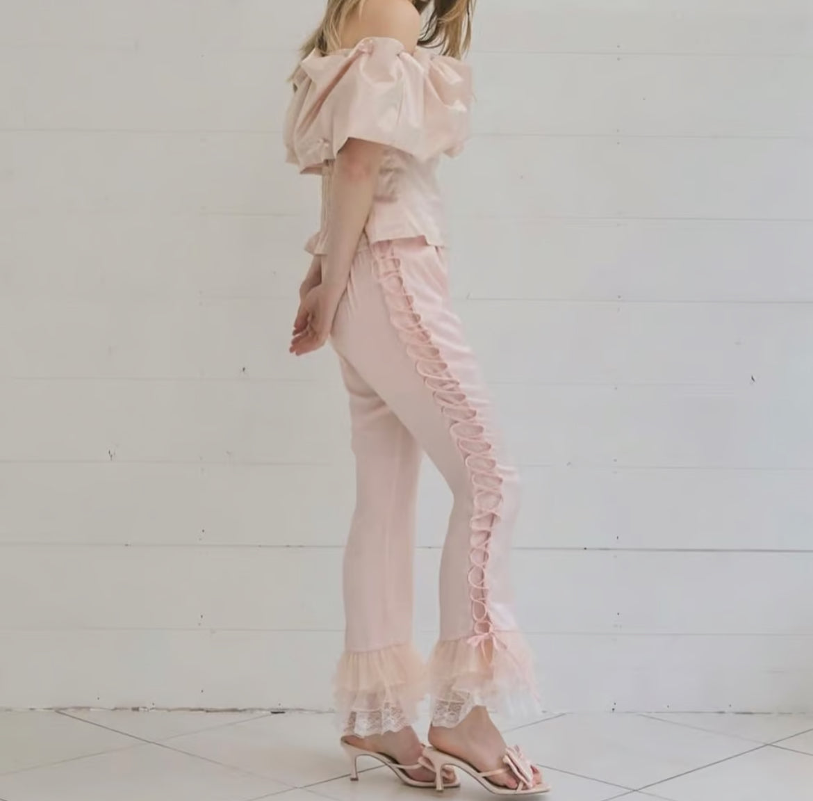 lace up frill pants (pink)