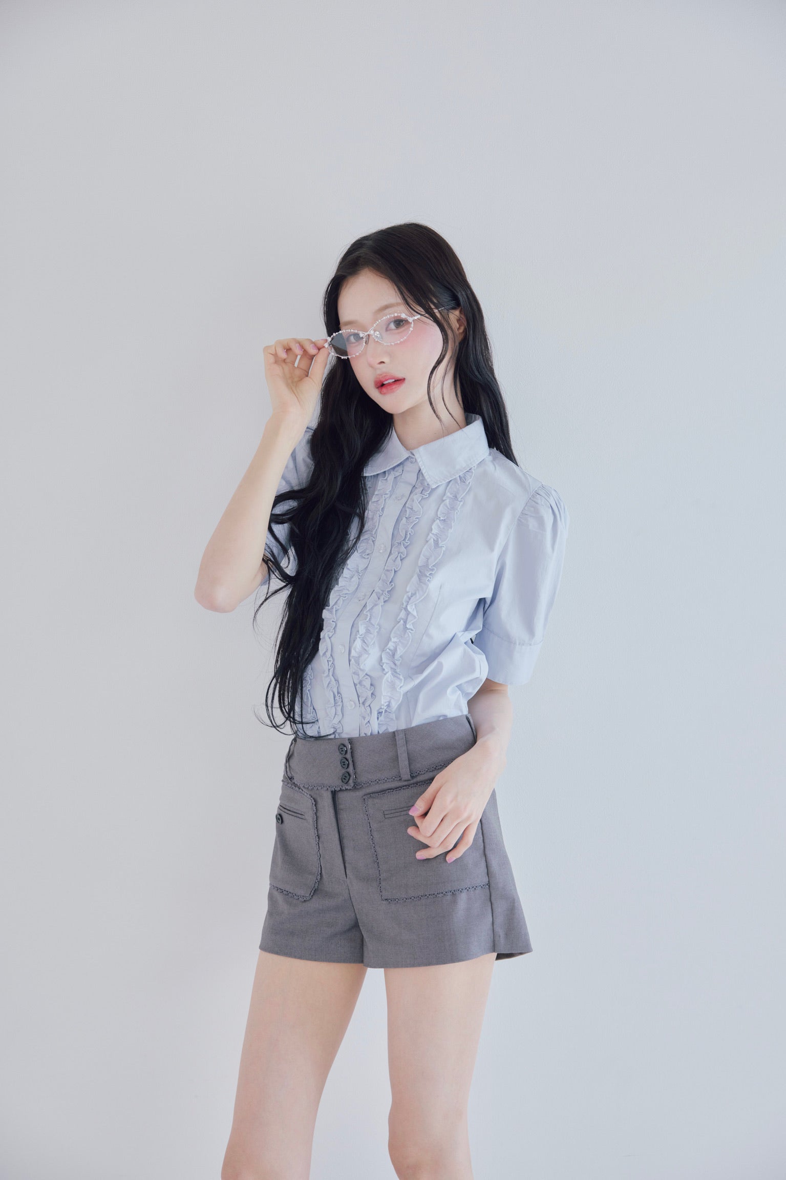 picot lace design short pants