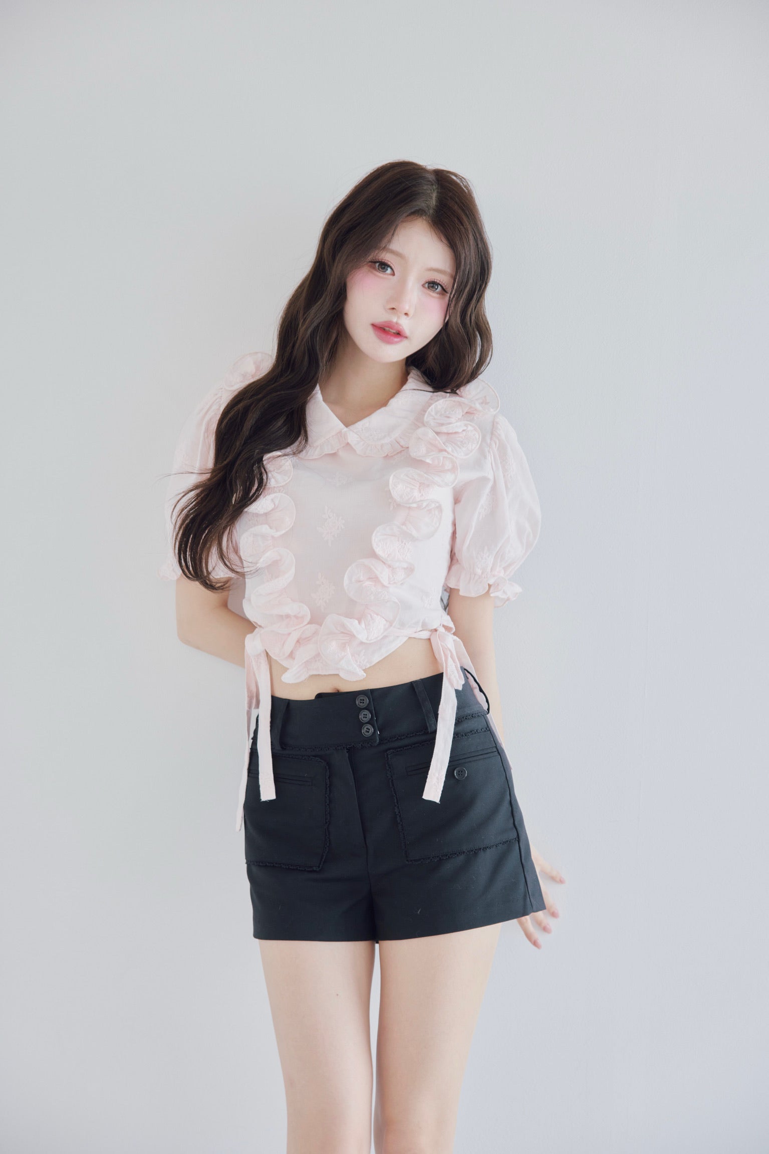 picot lace design short pants