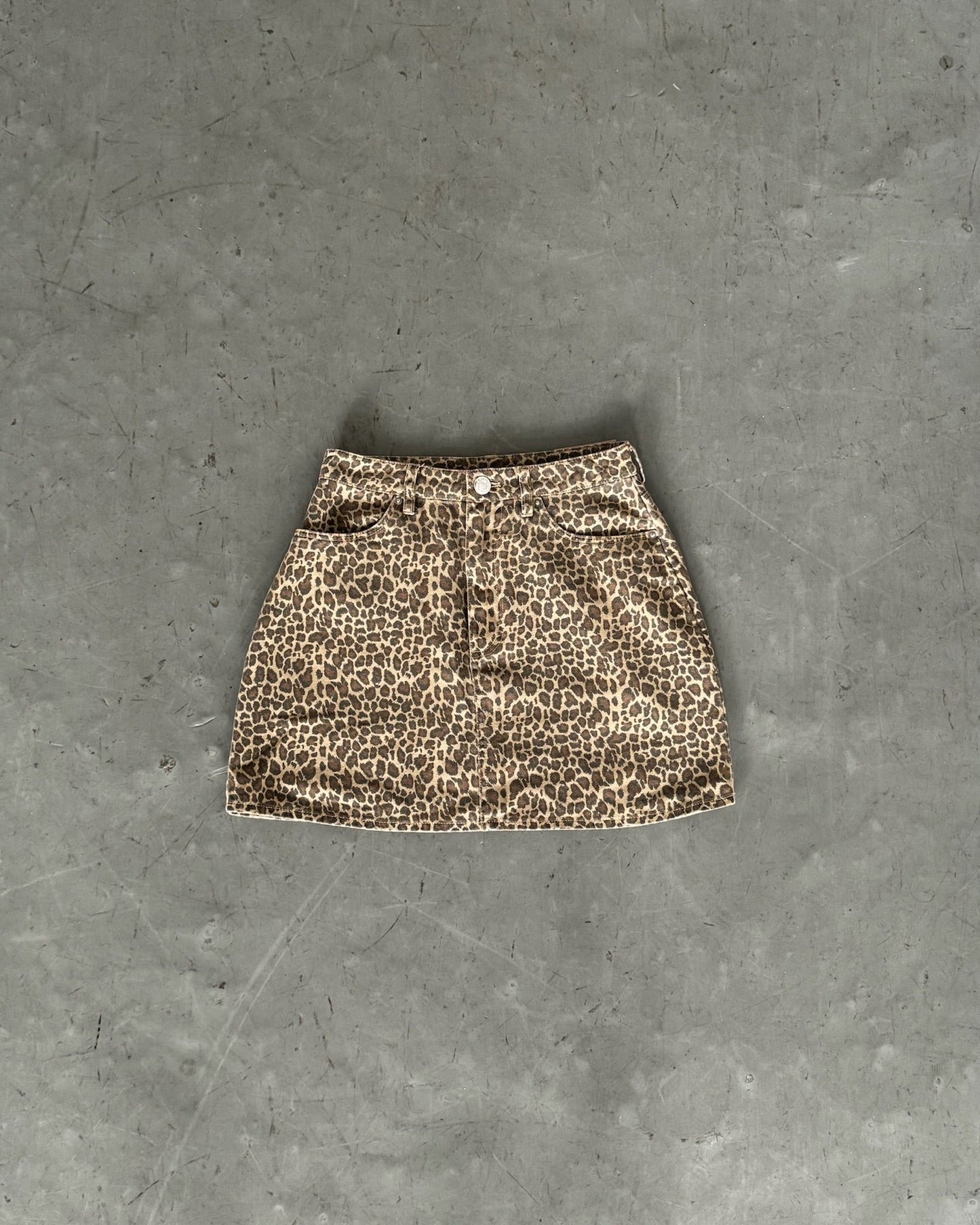 leopard mini skirt