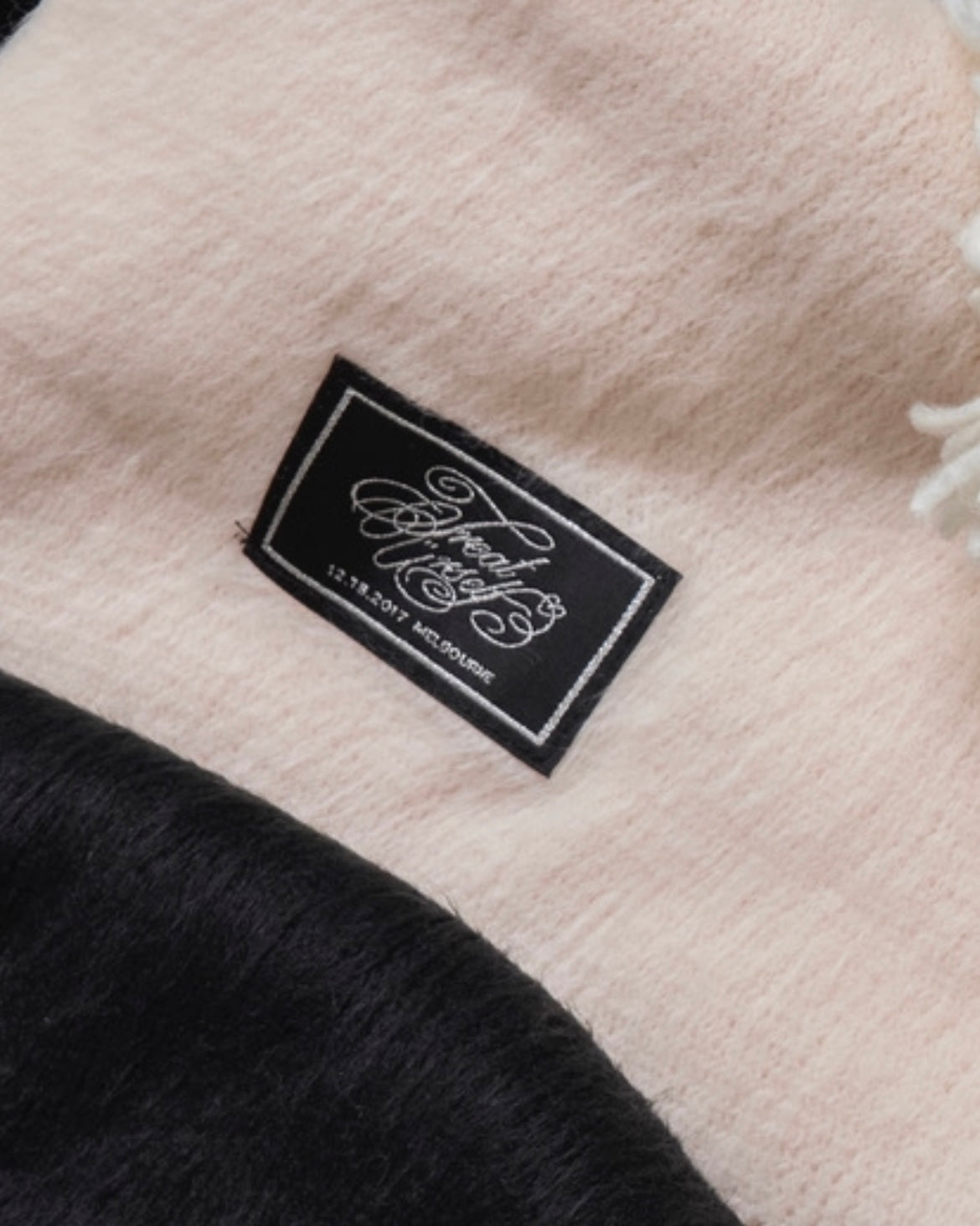 Treat Girl's muffler