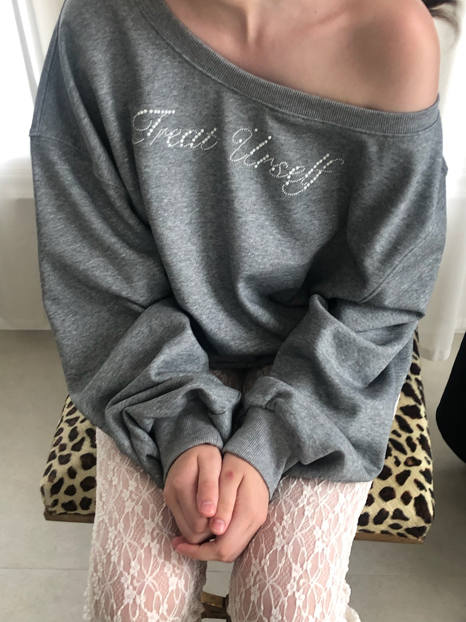 one shoulder pearl logo sweat