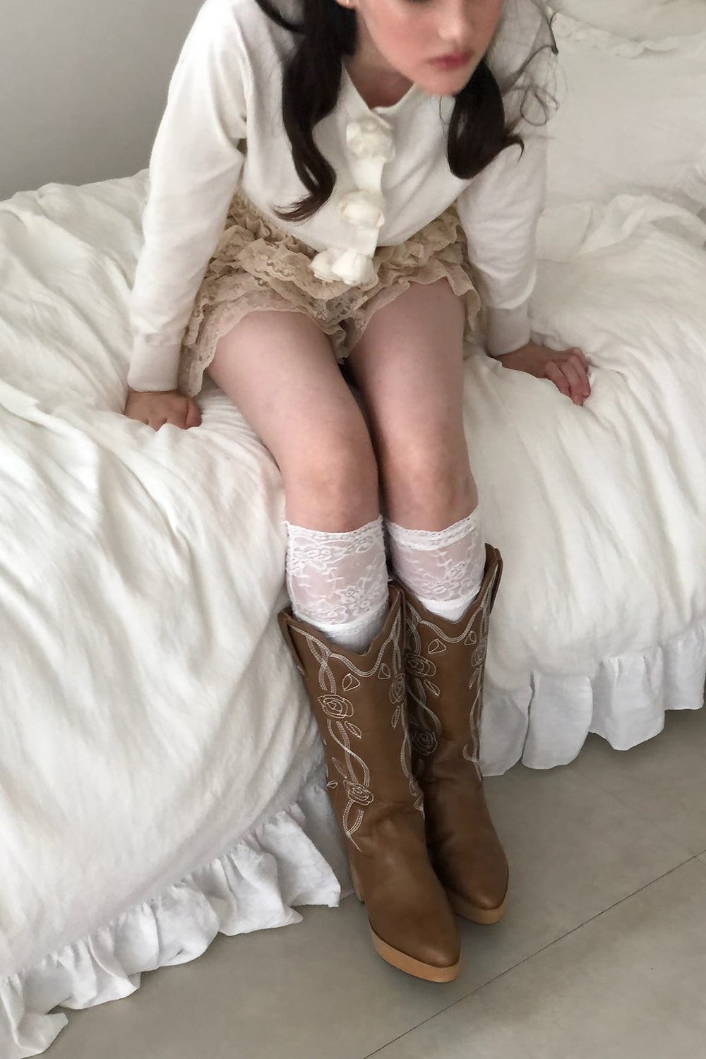 Rose embroidery western boots