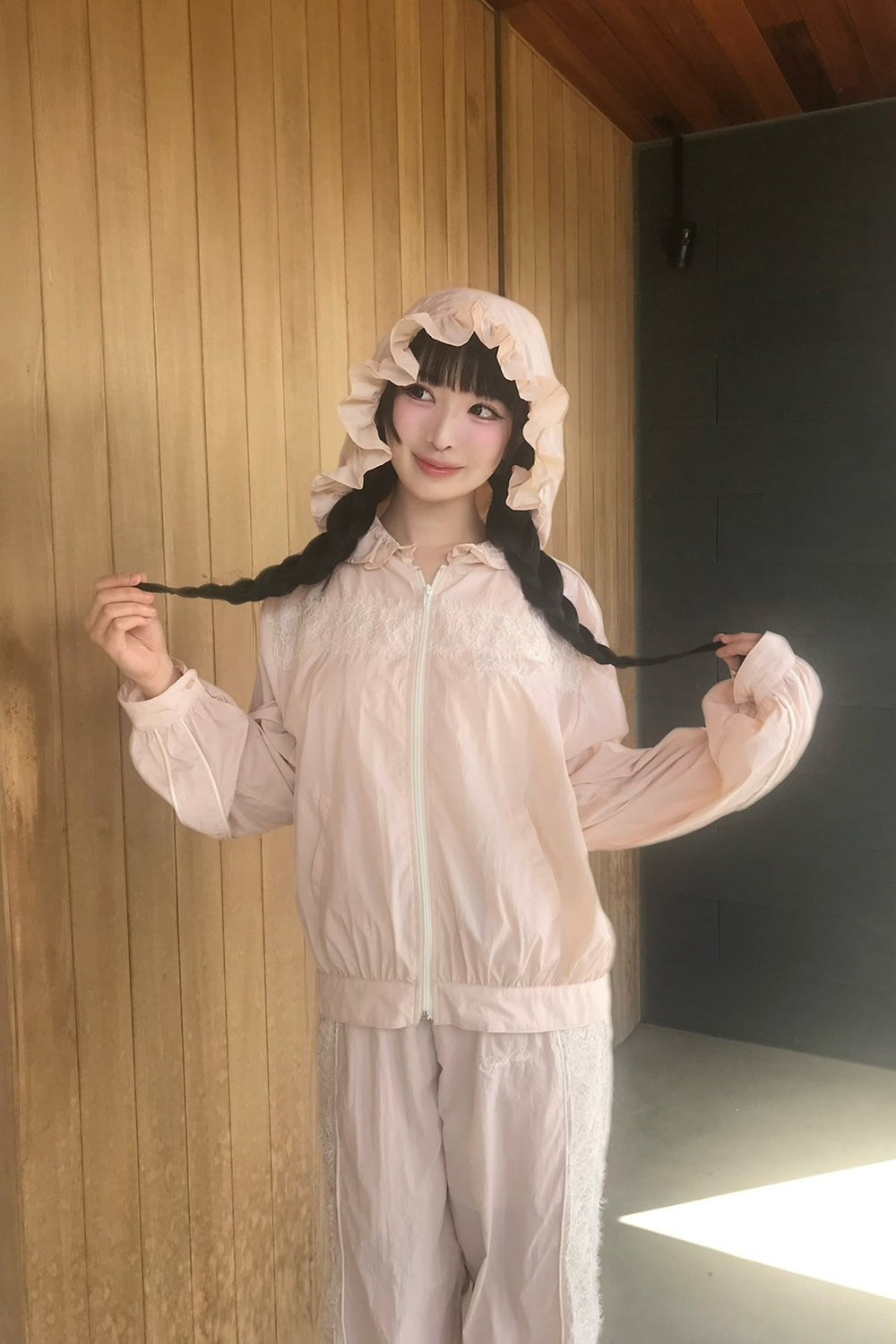 airy lace hoodie
