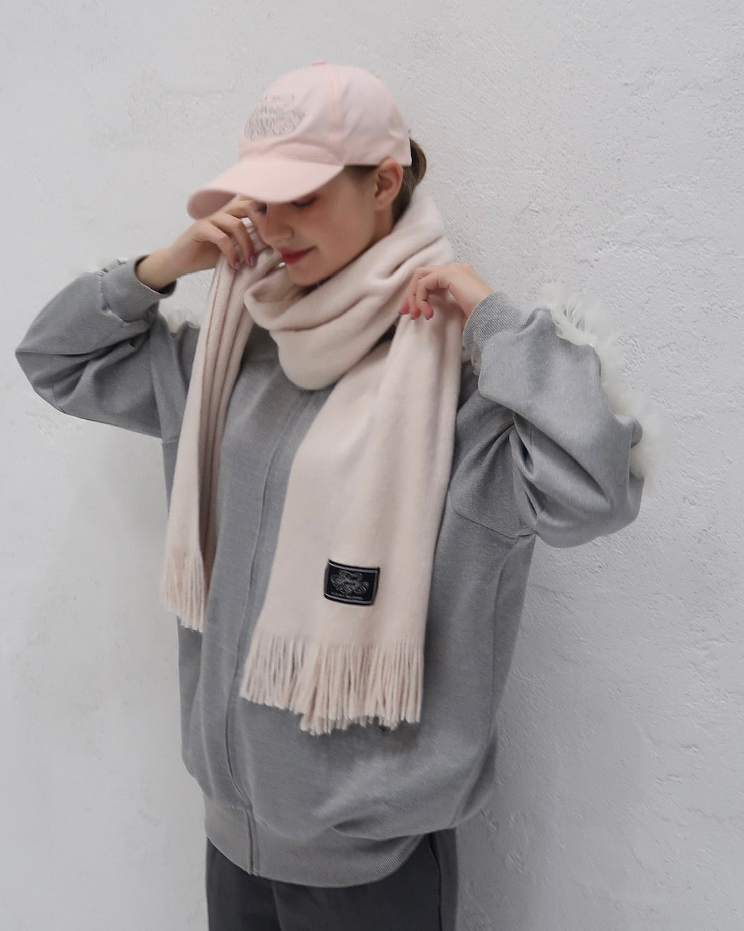 Treat Girl's muffler