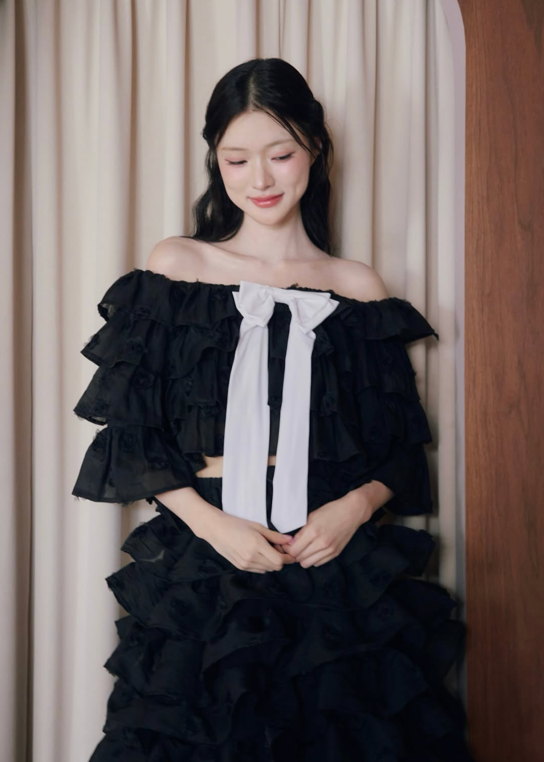 Lisa rose frill ribbon tops