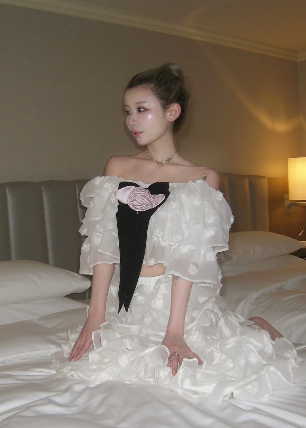 Lisa rose frill ribbon tops