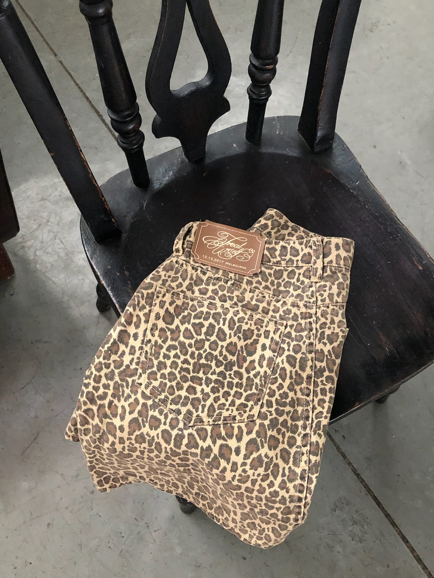 leopard mini skirt