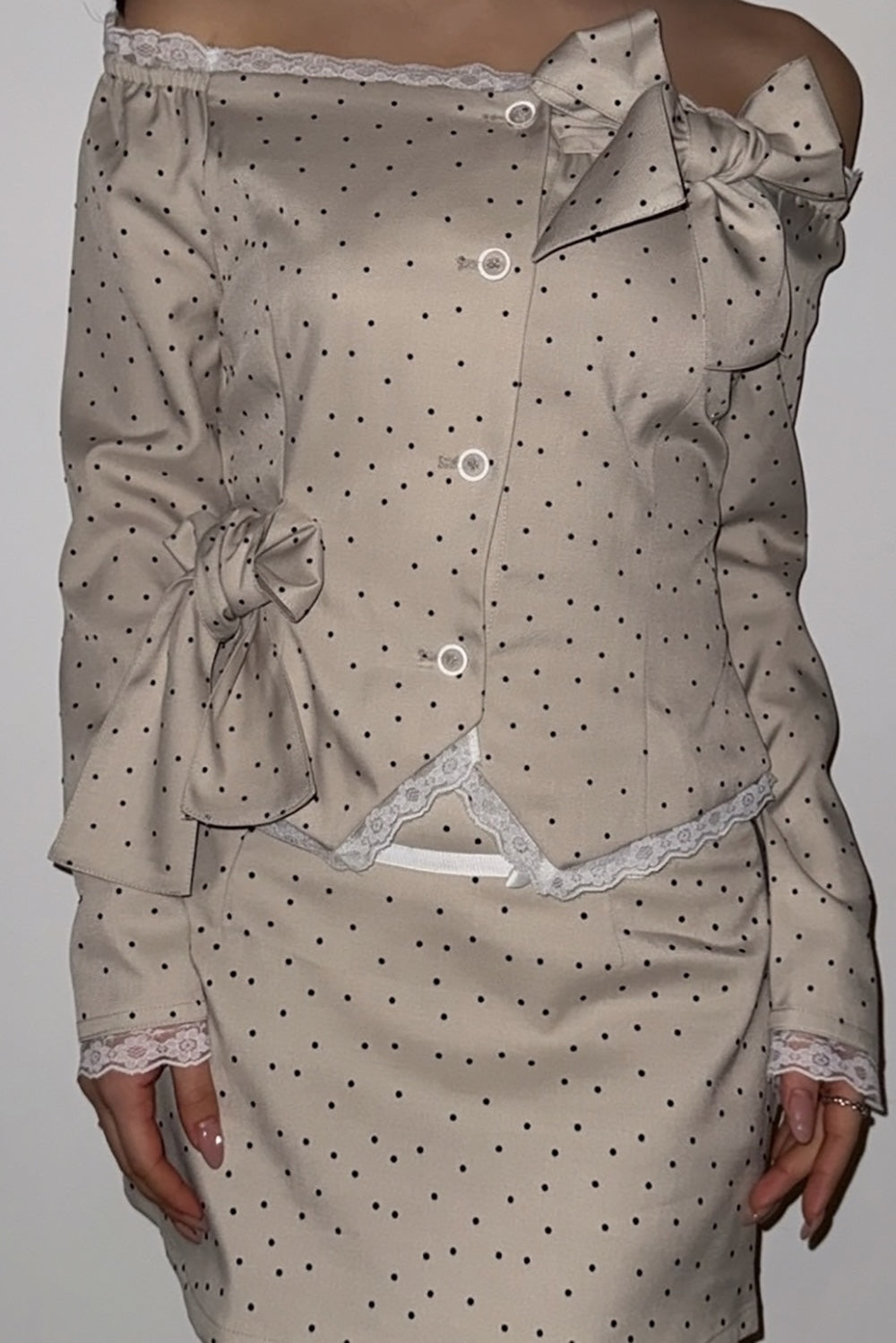 Juliet ribbon dot tops