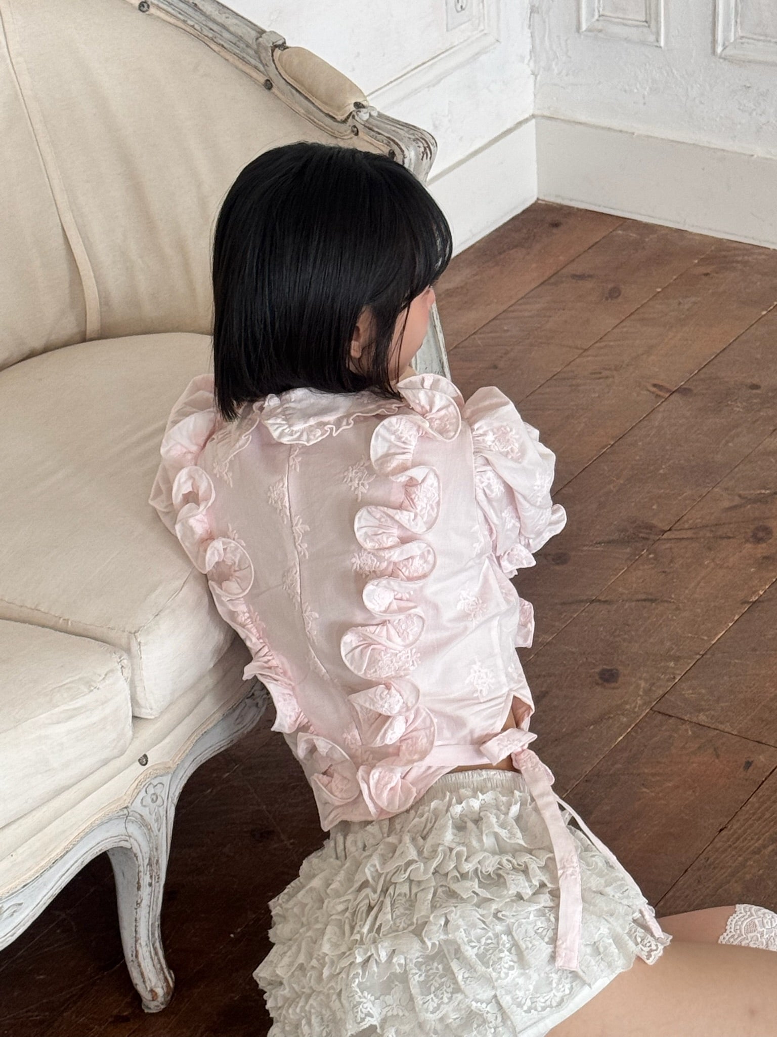 予約販売】Peony ribbon frill blouse – Treat Ürself